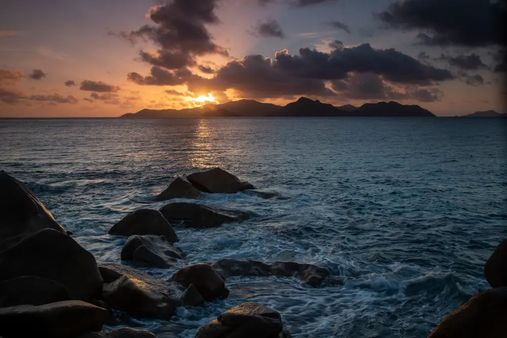 Coucher de soleil à la Digue - Seychelles